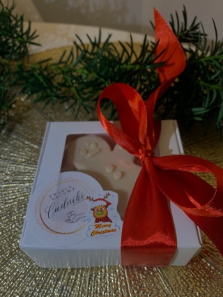 Ciastek zapakowany na prezent